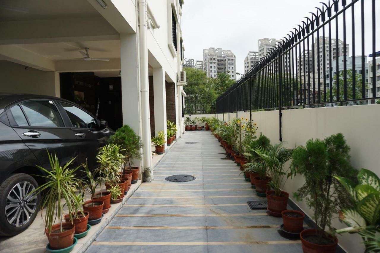 Rama Golden Root New Town Hotel Calcutá Exterior foto